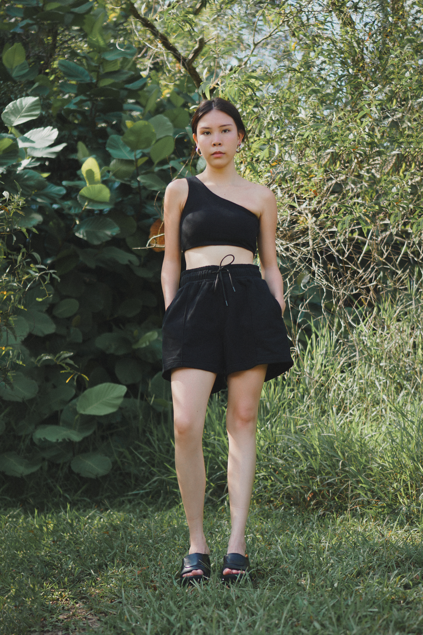 Toga Crop - Black